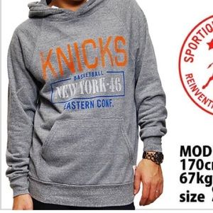 NWOT MEN’S NY KNICKS HOODIE. SO SOFT AND COMFY